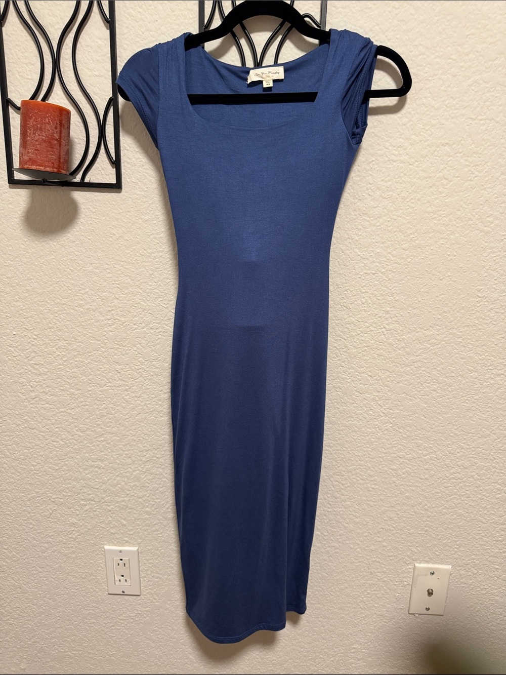 See You Monday Sleek Navy Scoop-Neck Midi Dress